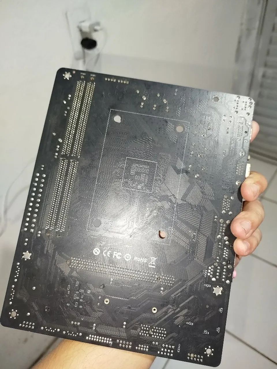 Placa mãe b450 com defeito  - Foto 3