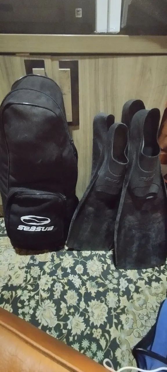 Pés de pato/nadadeiras para  Mergulho Seasub nunca usadas.