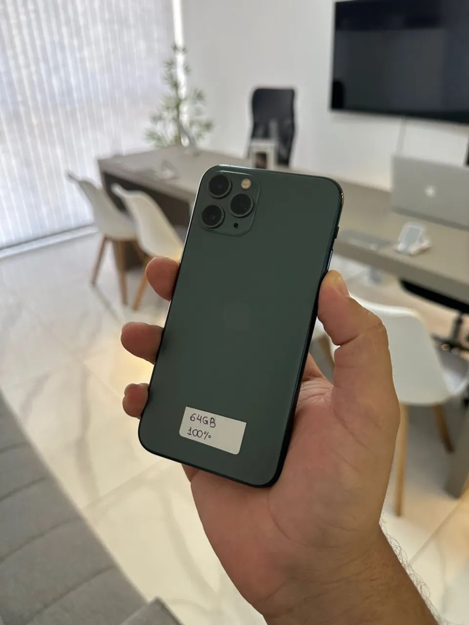 iPhone 11 pro 64 gigas tela e bateria substituído 12