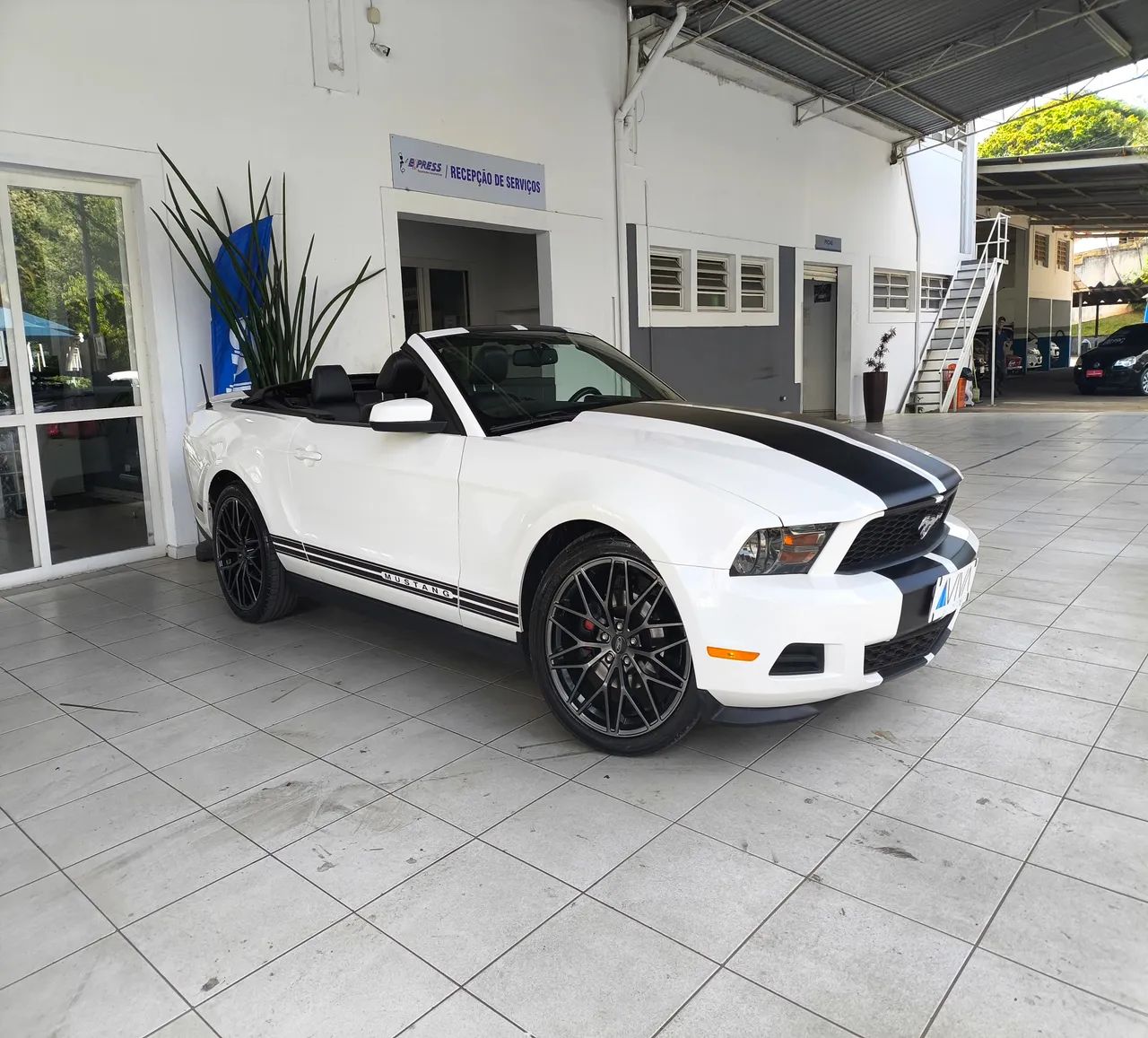 Ford Mustang 3.8 V6 Conv. 2011 - Foto 4
