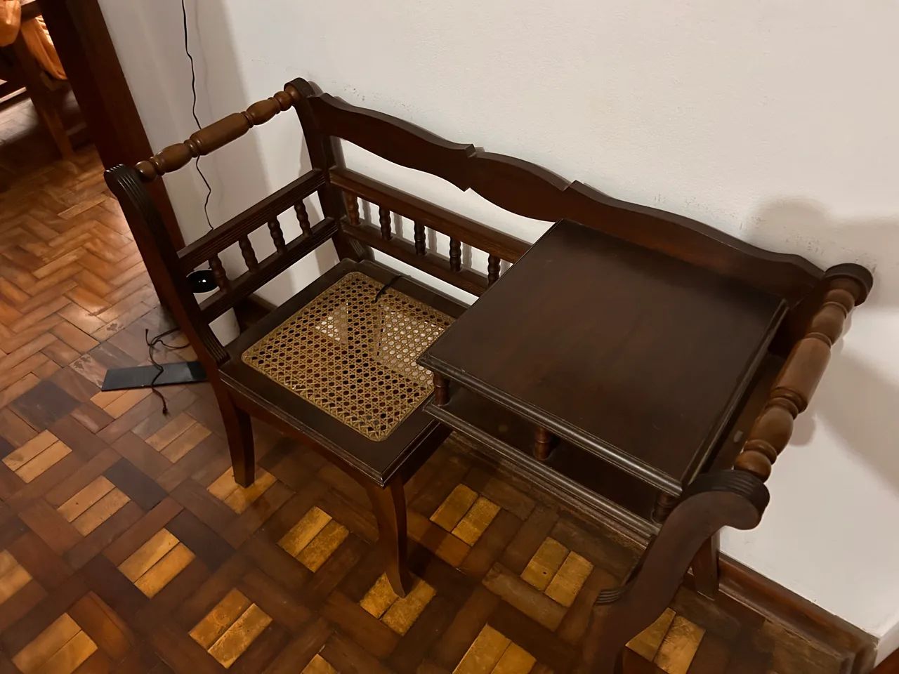 Mesinha de telefone antiga  - Foto 3