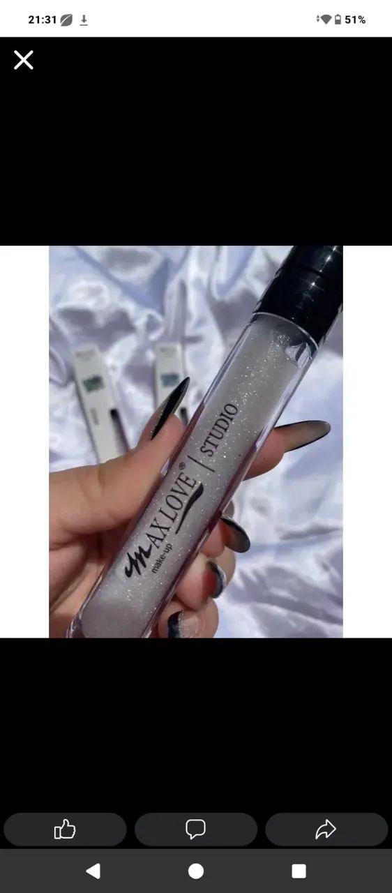 ? Gloss Max Love Studio ? Lábios com muito brilho e efeito cintilante! Perfeito para usar 