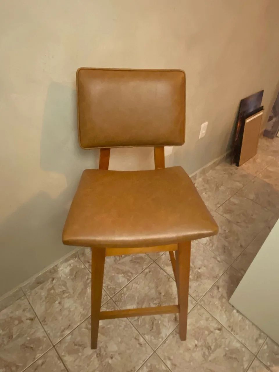 Banqueta e poltrona nesse preço pra levar hj 