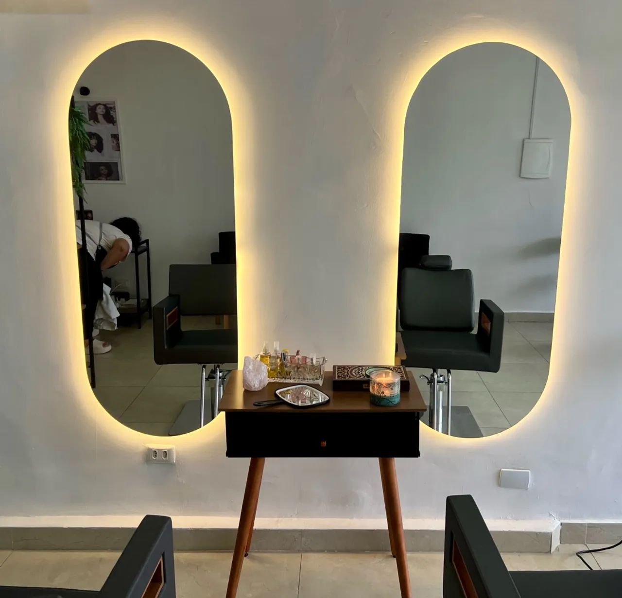 Móveis para Salão VDV em perfeito estado - Foto 2