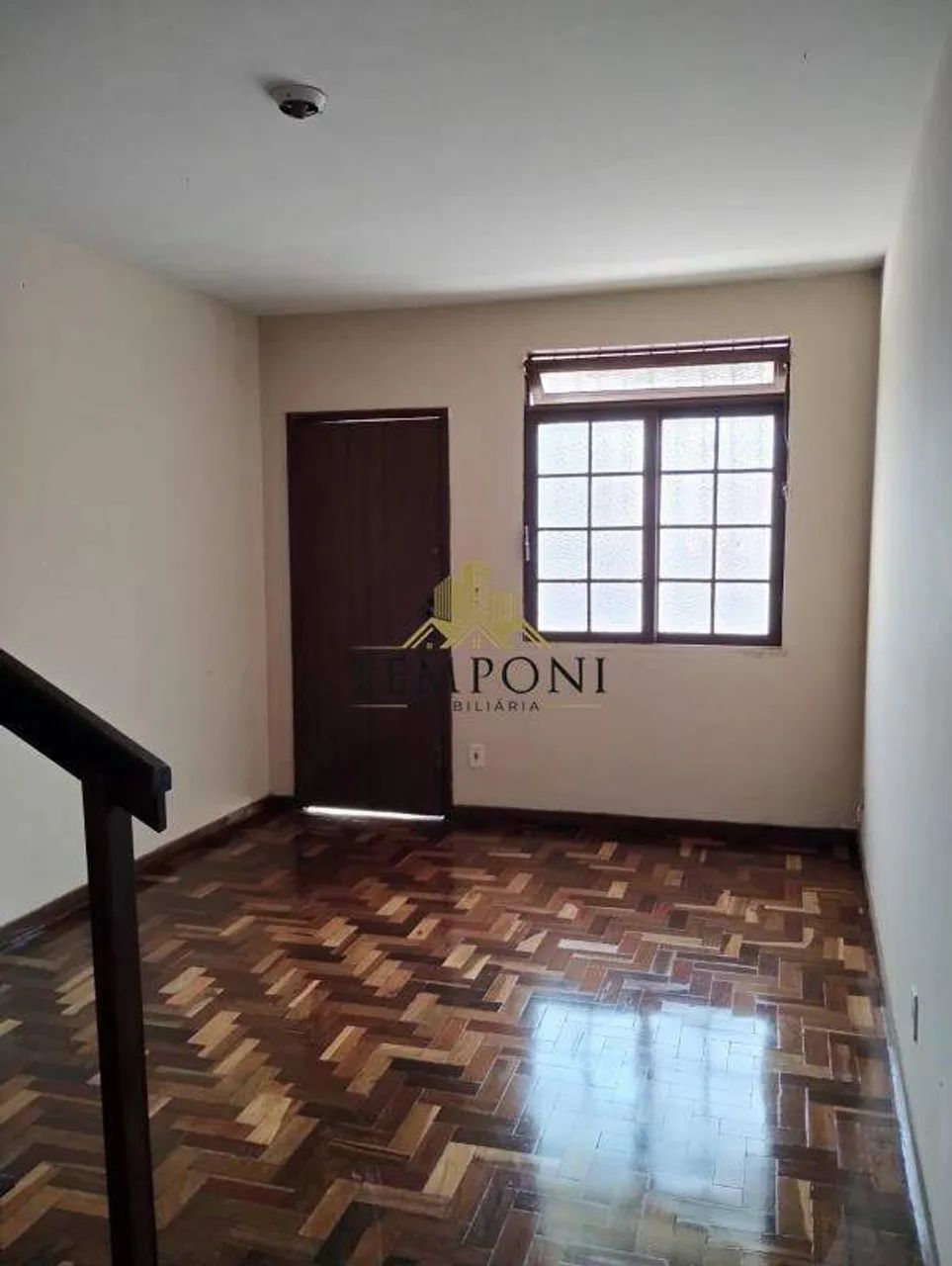 Excelente casa geminada com 02 quartos e vaga para até 4 carros. - Foto 4
