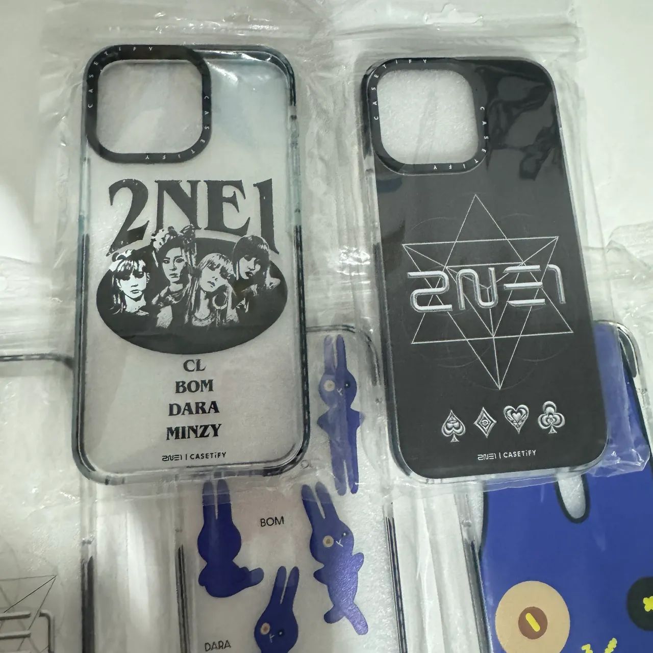 Set 6 Capinhas 2NE1 x CASETIFY para iPhone 15 PRO MAX Kpop K-Pop K Pop - Foto 2