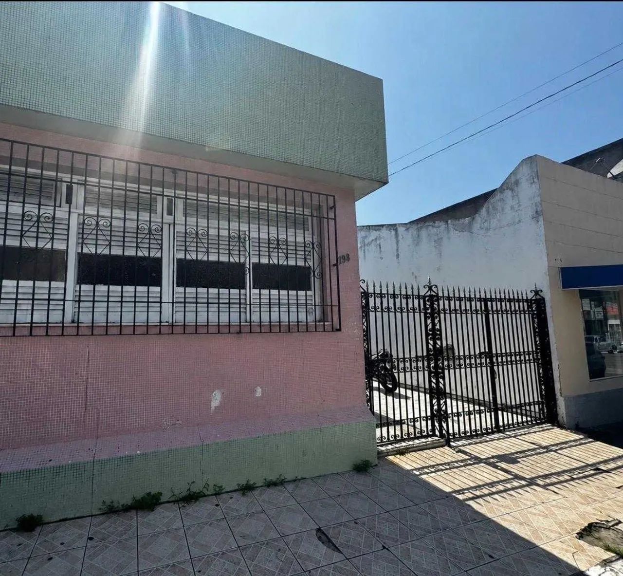 CASA EM RUA PÚBLICA - CIRURGIA [57584]