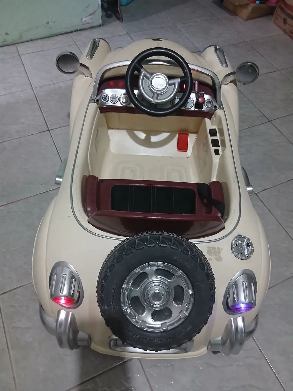 Carrinho elétrico infantil 