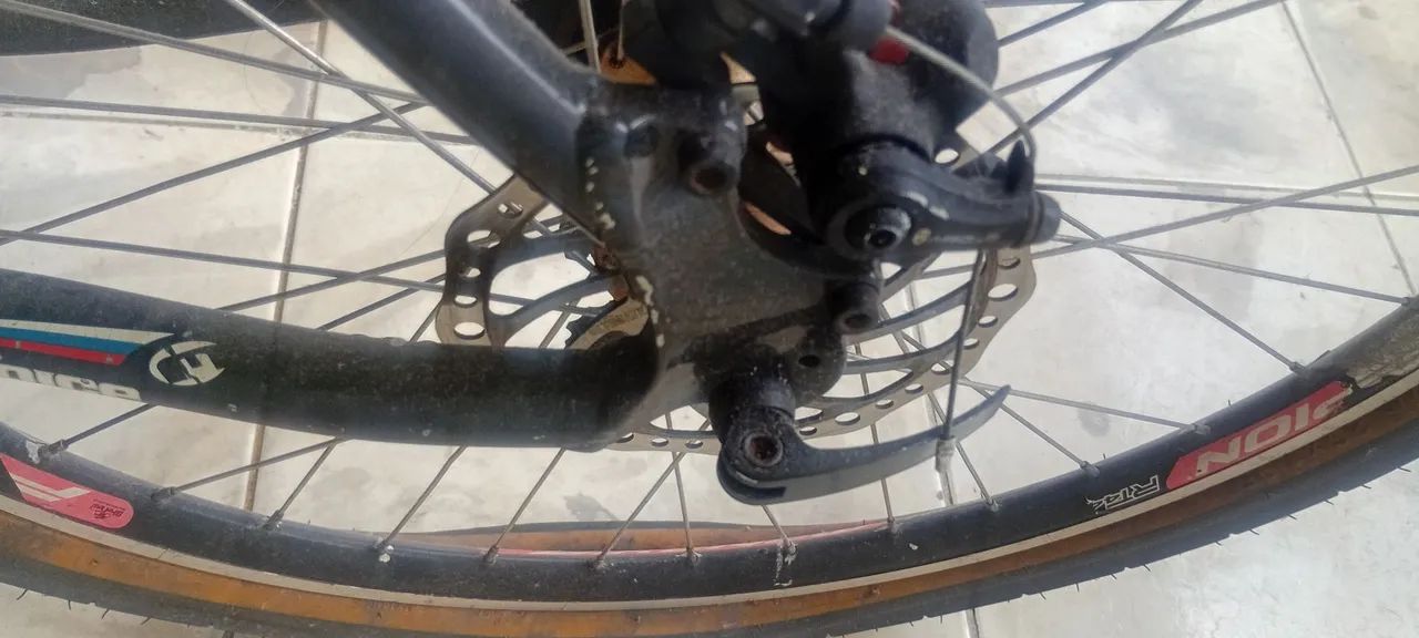 Bicicleta Alumínio 21 marchas Aro 26 - Foto 5