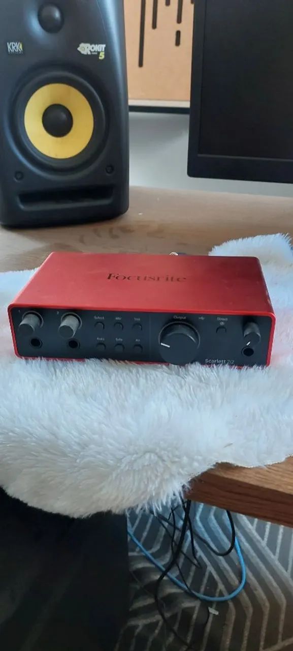 Interface de audio Focusrite scarlett 2i2 4 geraçao - Foto 4