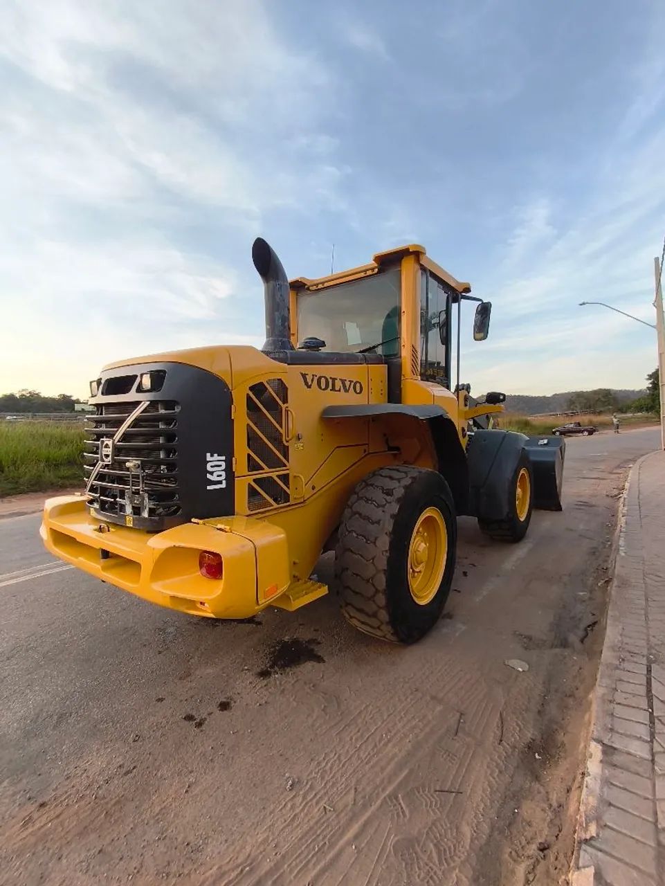 Pá carregadeira volvo modelo L60 f 2020 - Foto 3