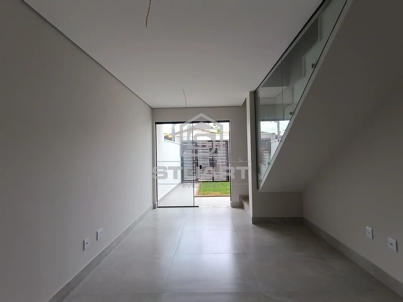 Casa com 2 suítes e 2 vagas no Planalto!! - Foto 2