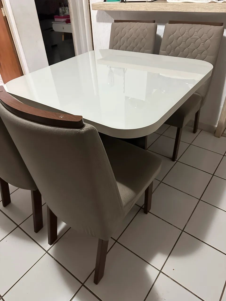 Mesa 4 cadeiras  - Foto 3