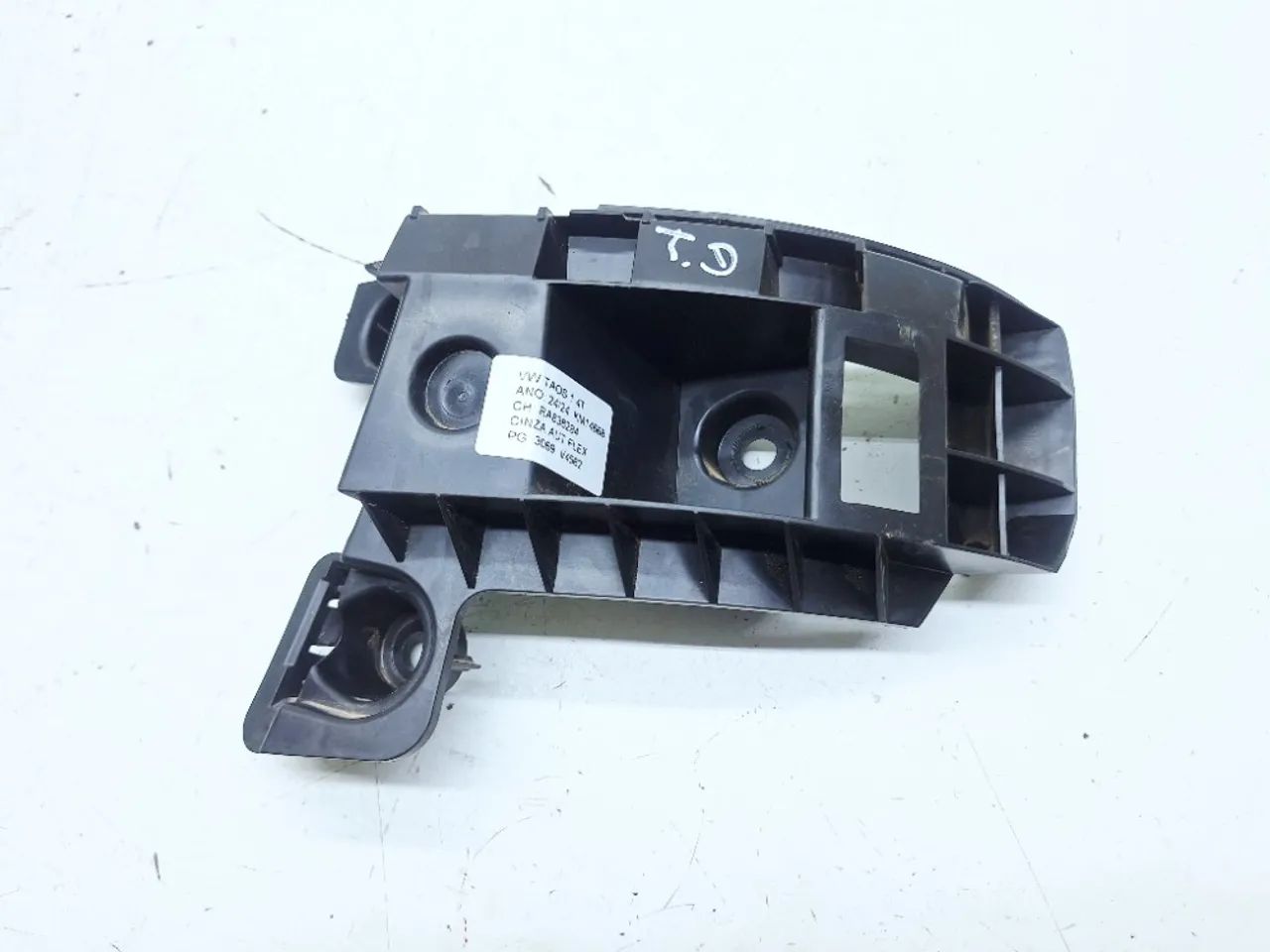 Guia Direito Parachoque Traseiro Vw Taos Tsi 1.4 2024