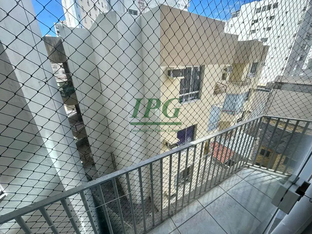 Kitnet mobiliada, sol da manhã e com varanda no Centro, em Guarapari - ES - Foto 3