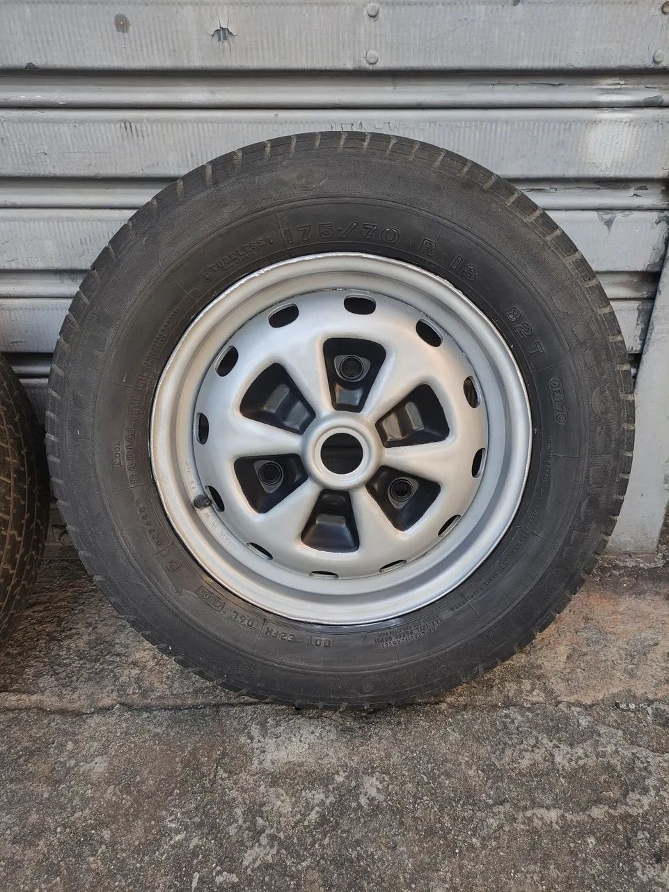 Roda Com Pneu Corcel Belina Del Rey Pampa  - Foto 2