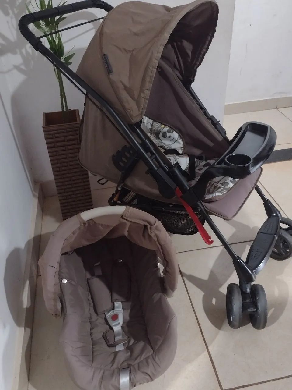Carrinho com bebê conforto  - Foto 4