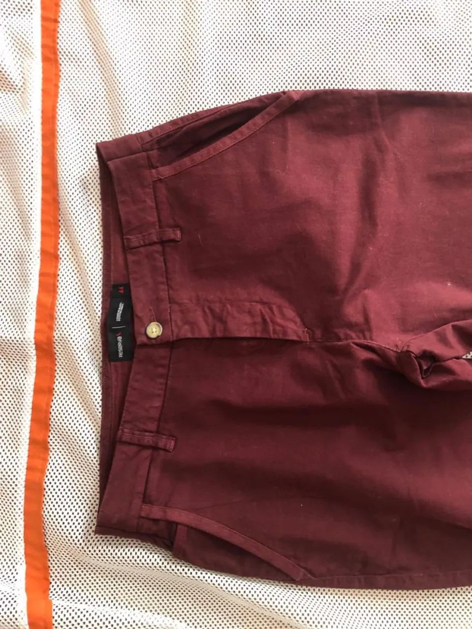 Calça sarja reserva vinho 44 com elastano impecável  - Foto 4