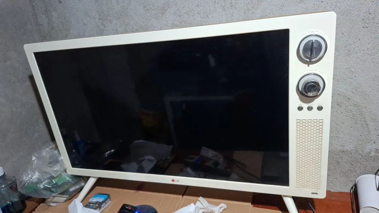 Tv retro  lg 32 polegadas  
