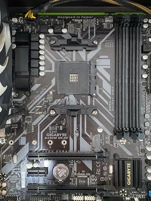 KIT PC GAMER - RYZEN 5 3600 + B450M + 32GB DDR4 - Foto 3