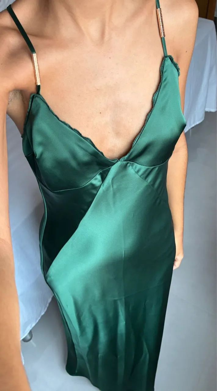 Vestido verde esmeralda- zara