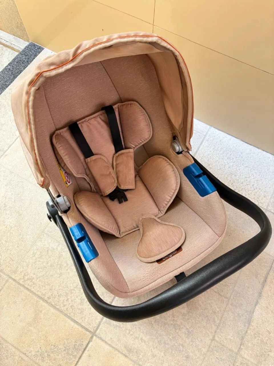 Bebê conforto da marca Burigotto Touring X em excelente estado de conservação