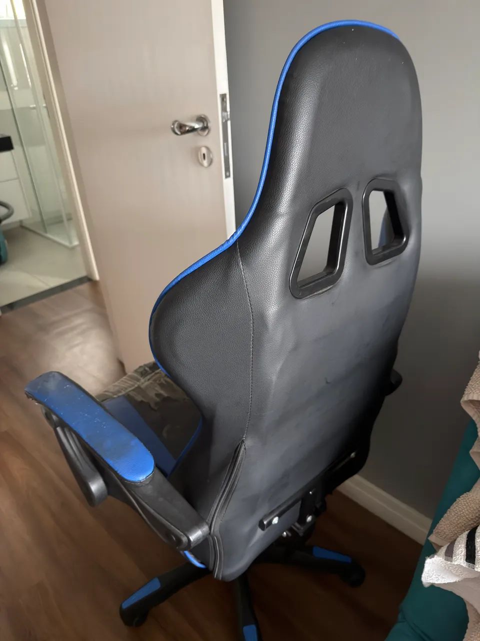 Cadeiras gamer e escritório 