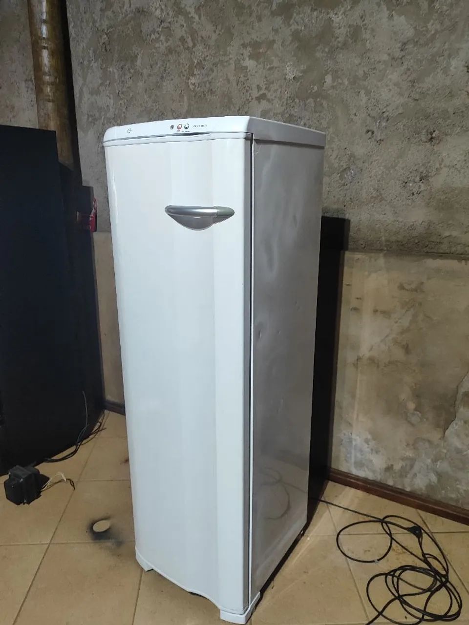 Freezer vertical Eletrolux  - Foto 2