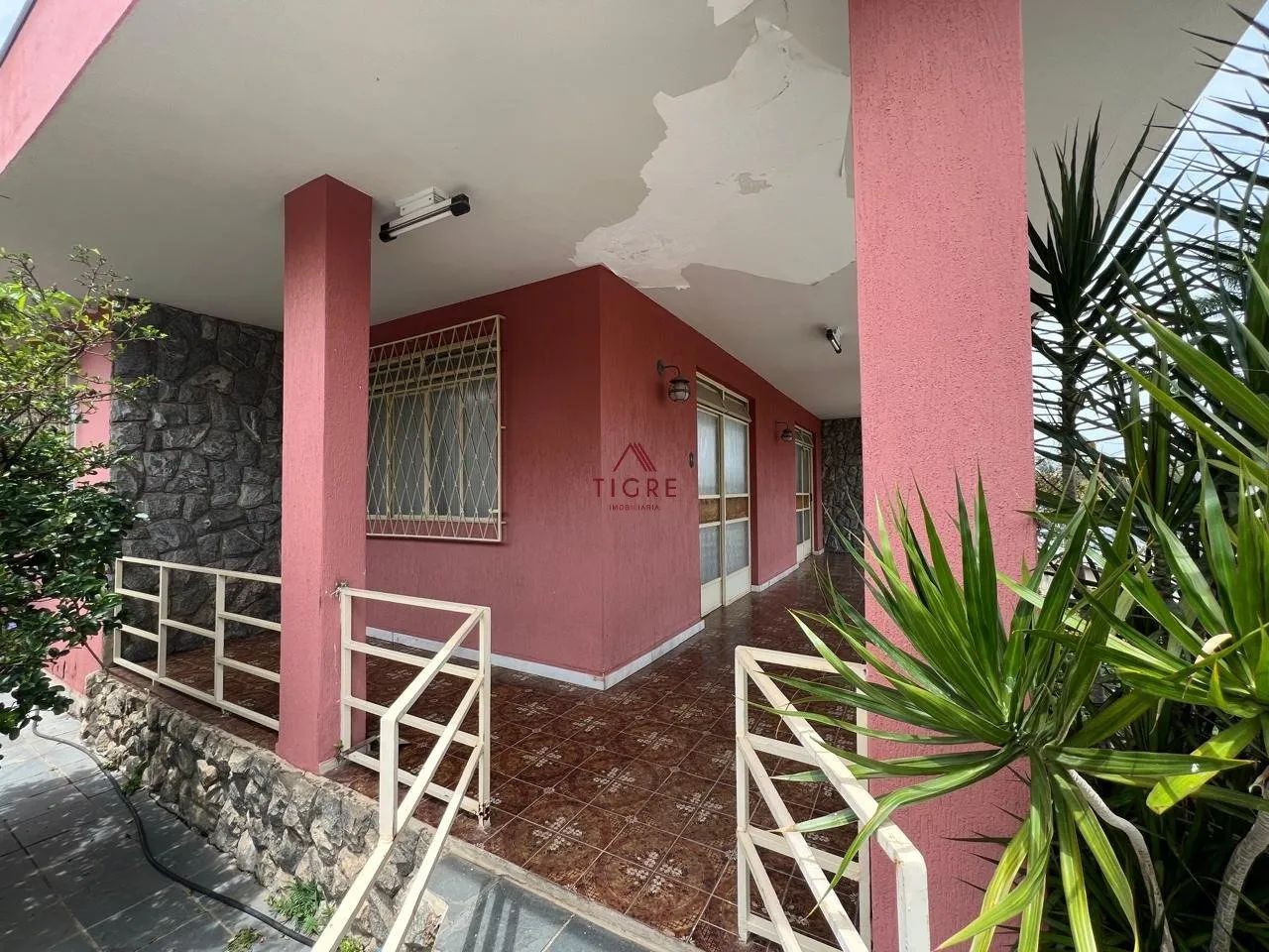 Casa com 4 quartos no planalto