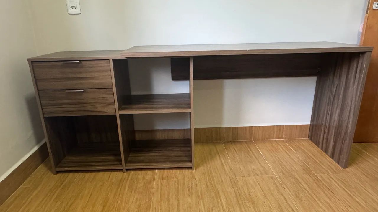Mesa de trabalho415075777957734401