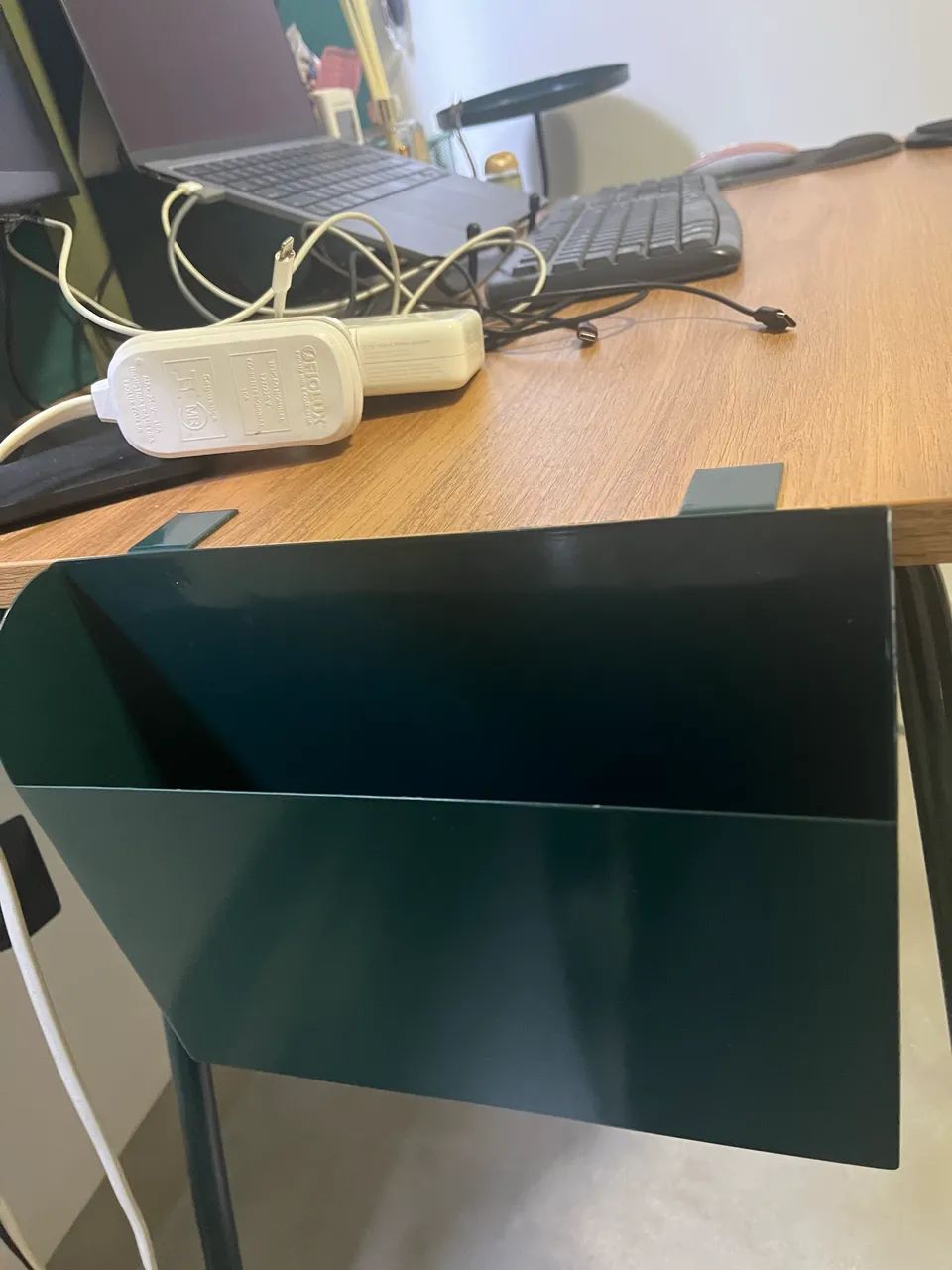 Mesa escritório (1,00 comprimento), 1 gaveta e 2 bandejas