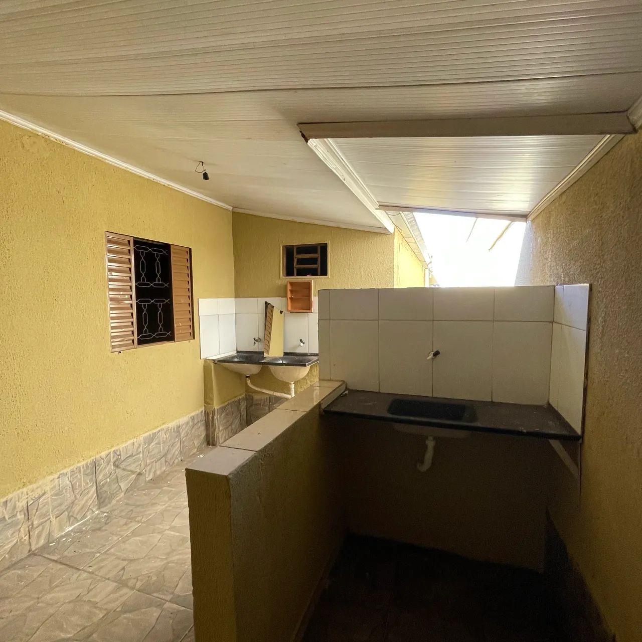 OPORTUNIDADE ÚNICA 2 BARRACÕES  - Foto 3