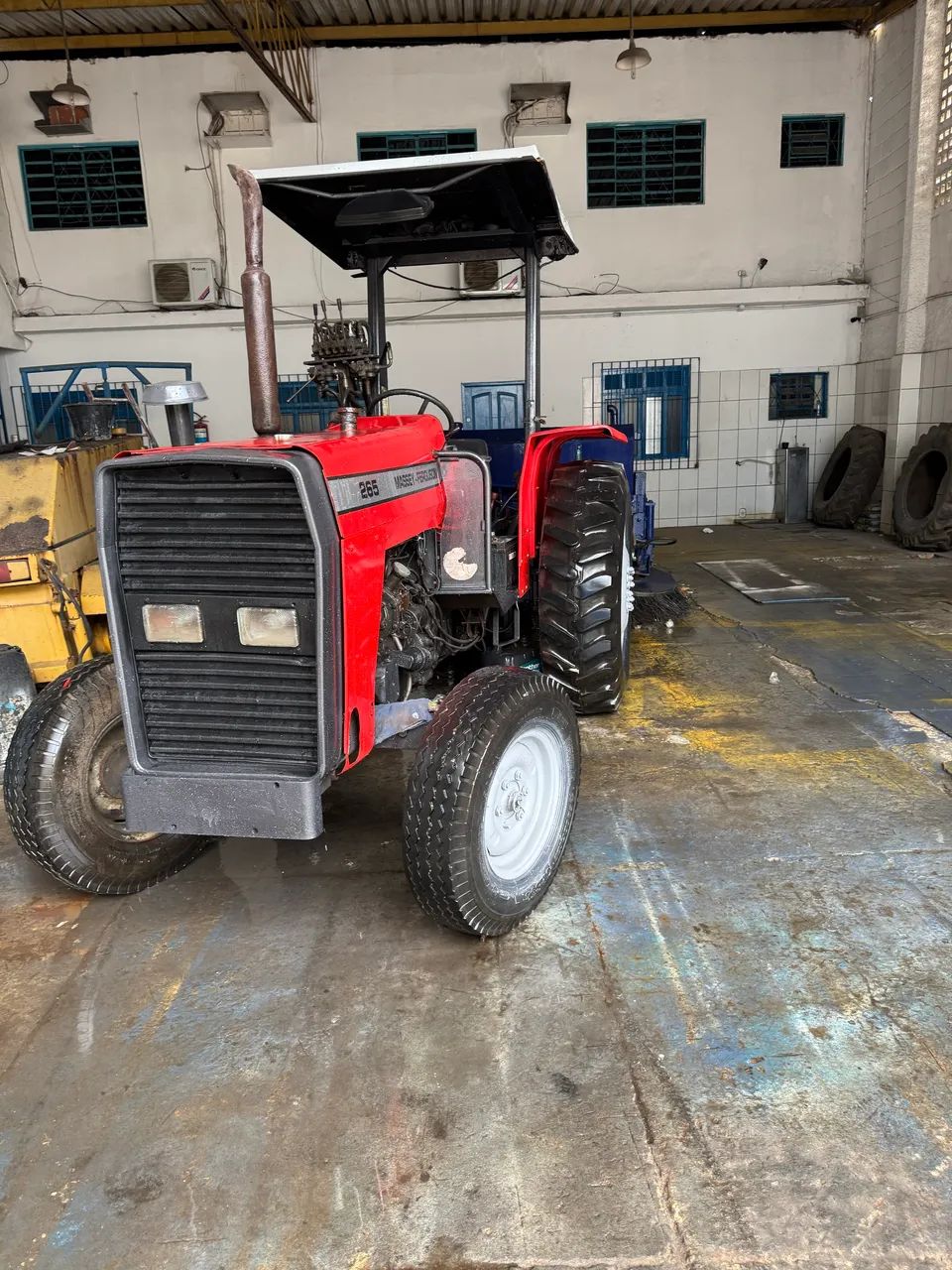 Trator Agrícola MF 265 - Foto 3