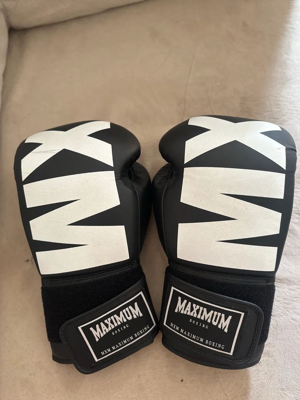 Luva Maximum boxe/Muay Thai (estado zero) 