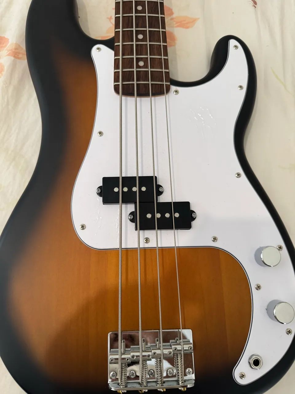 Baixo Squier Debut PRECISION 4C - Foto 2