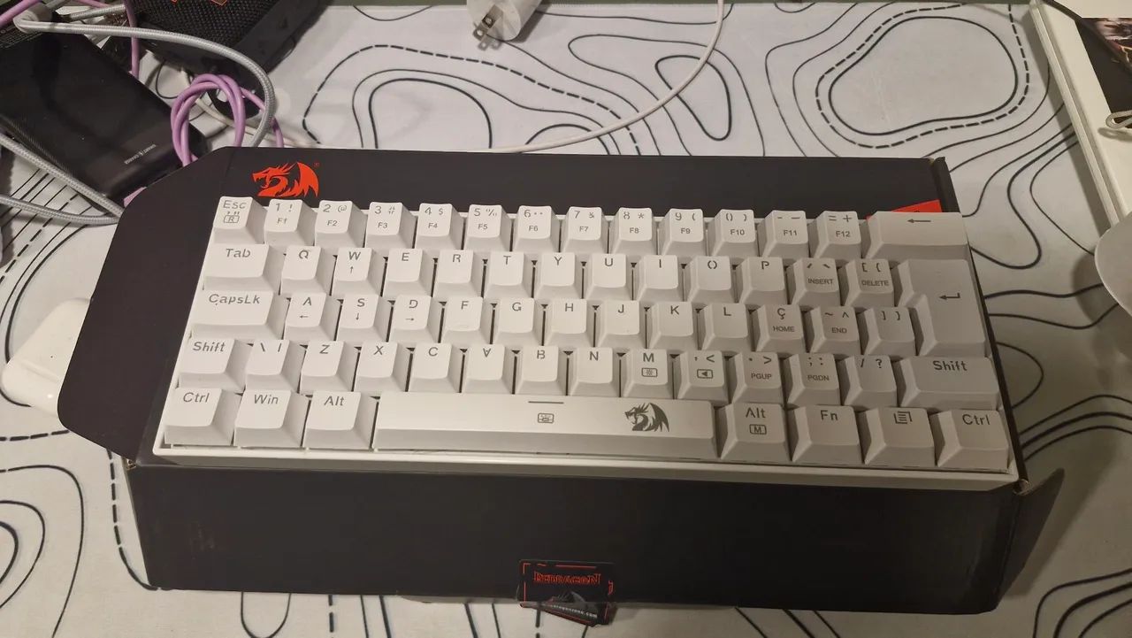 Teclado mecânico Redragon Dragonborn