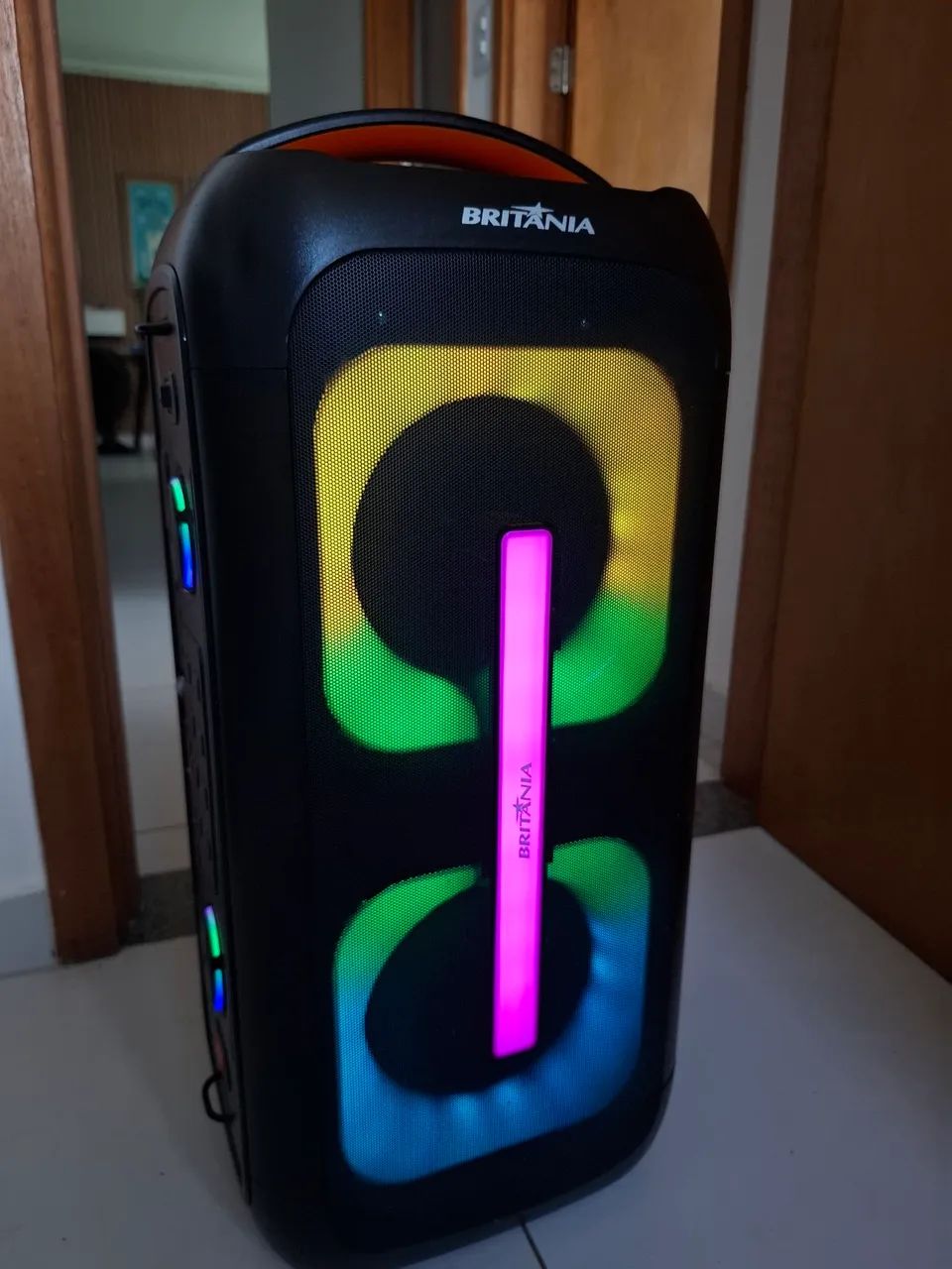 Caixa de som Britânia 650w! 