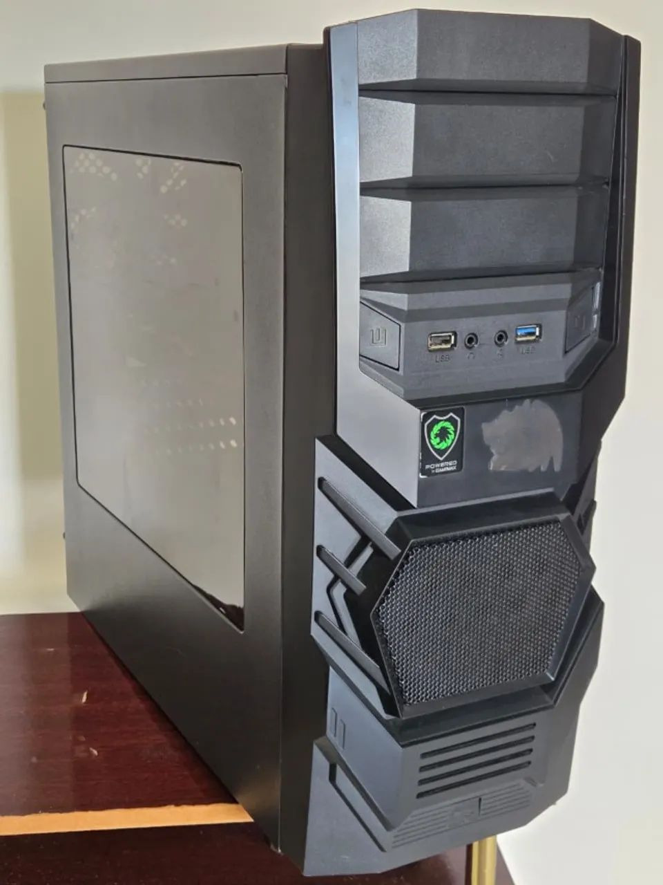 PC Gamer i3 9100 + RX 570