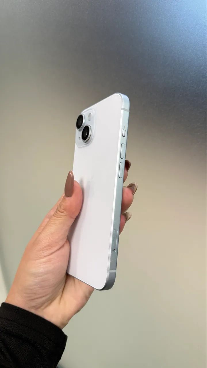 iPhone 15 128