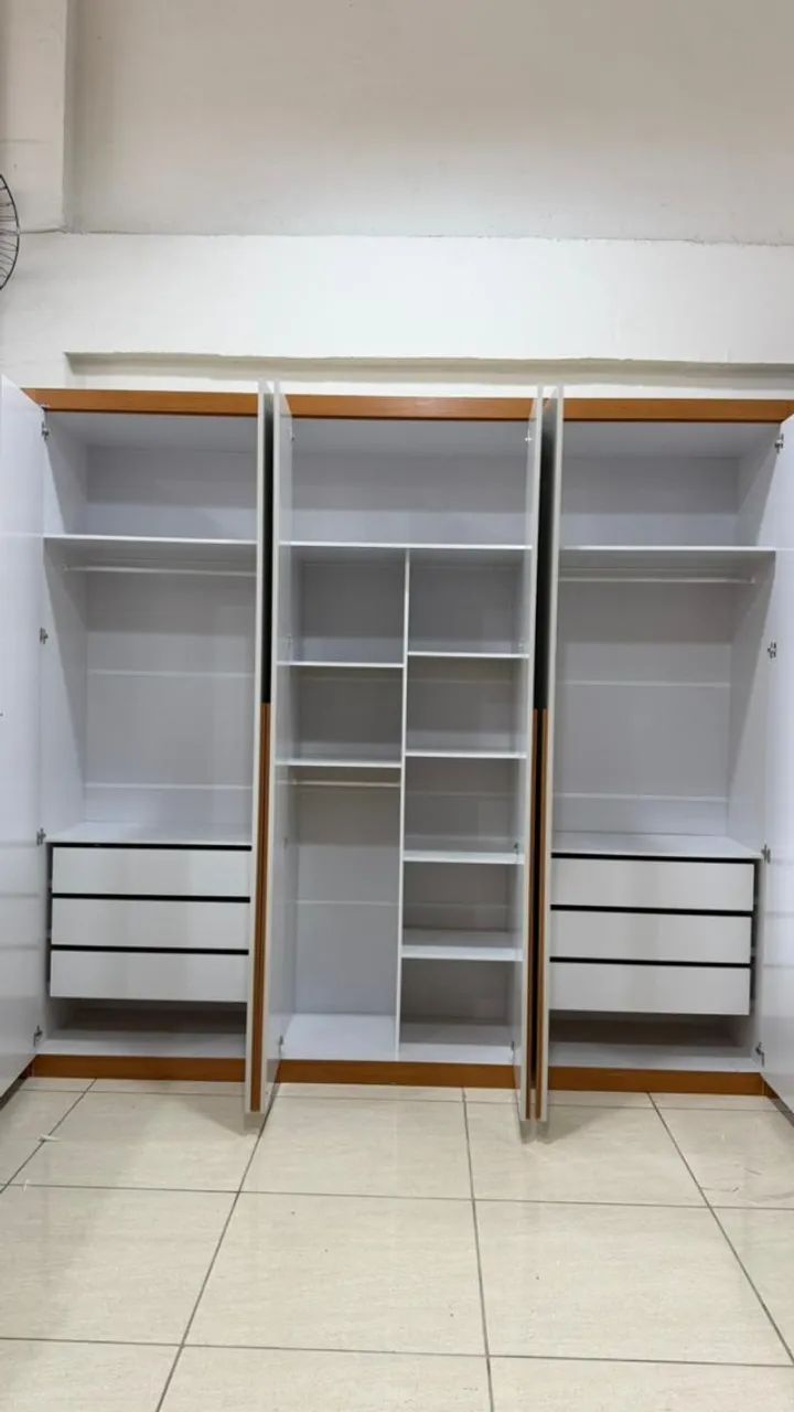 GUARDA ROUPA 6 PORTAS C/ESPELHO - Foto 2