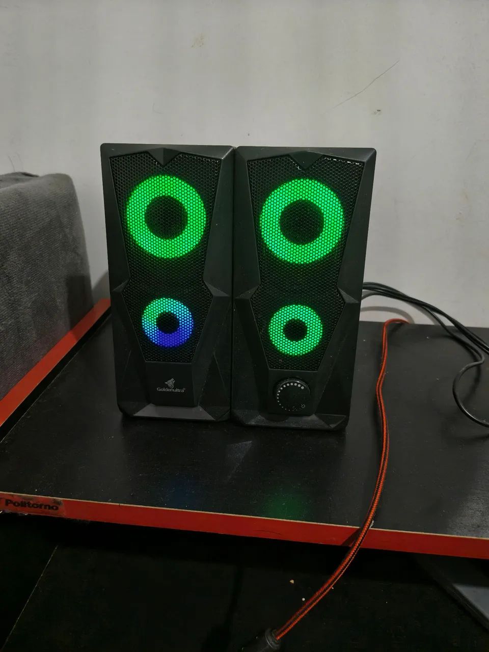 Vendo caixa de som gamer com rgb - Foto 2