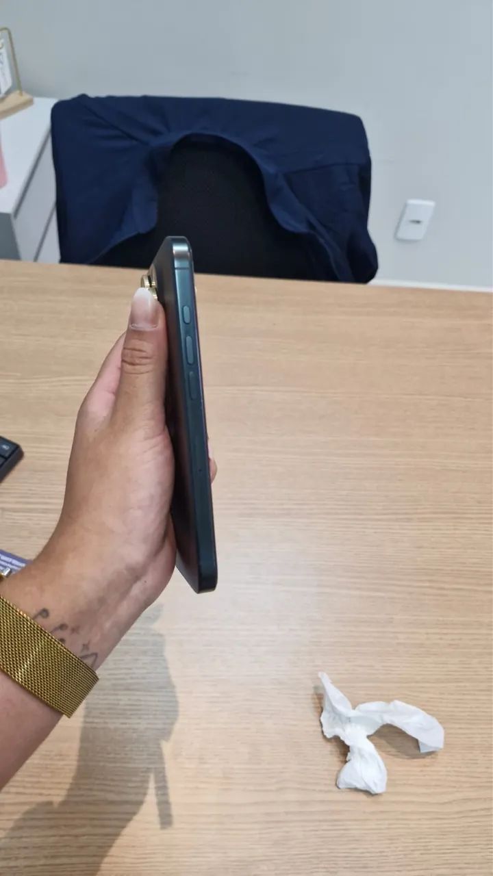 iPhone 16 pro  - Foto 2