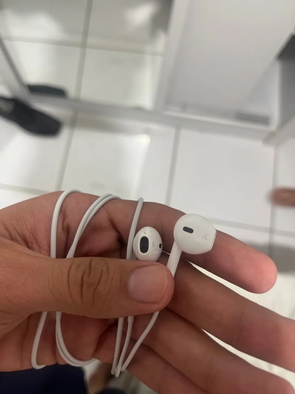 Fones Earpods - entrada Lightning 