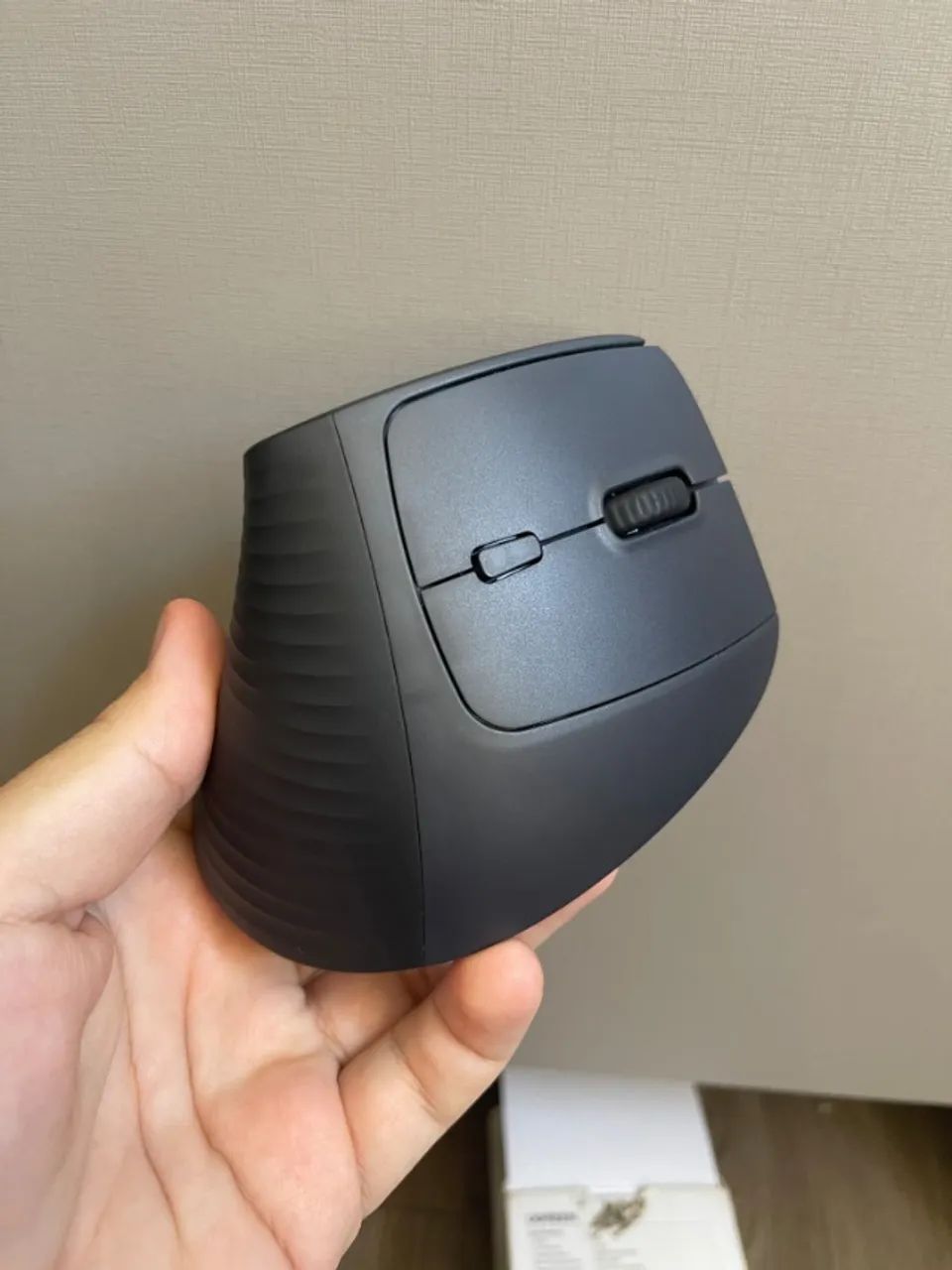 Mouse Vertical UGREEN M571 Sem Fio 4000 DPI com Caixa - Foto 3