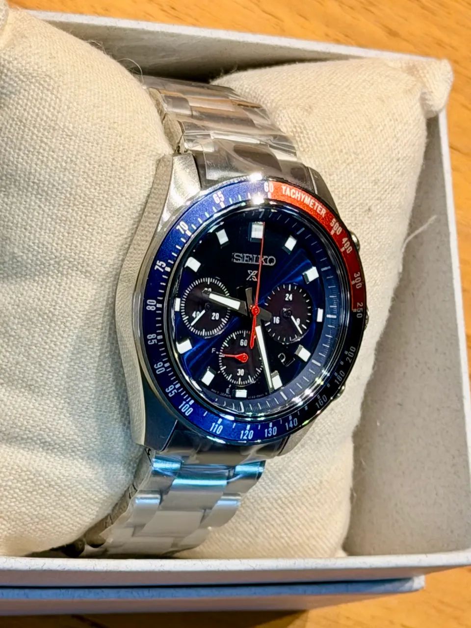 Vende-se Seiko Prospex Speedtimer Solar Chronograph SSC913 ?Pepsi?  - Foto 2