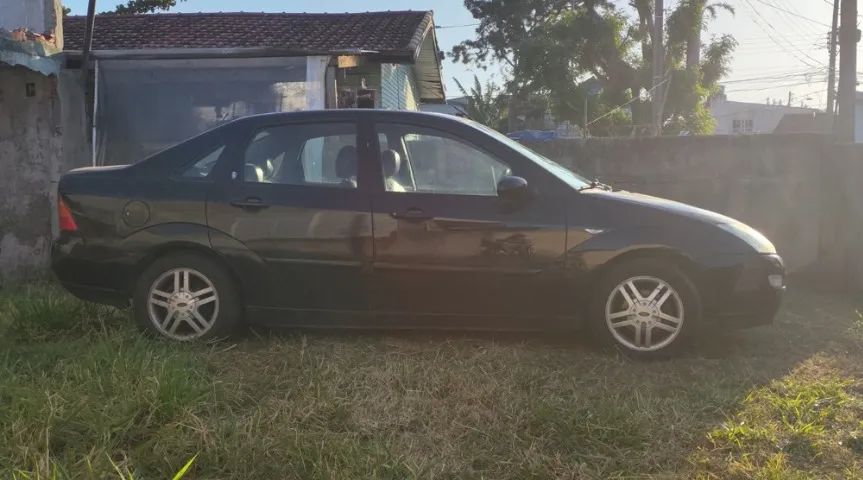 Ford Focus Ghia Sed. 2.0 16v/ 2.0 16V Flex 4P 2003