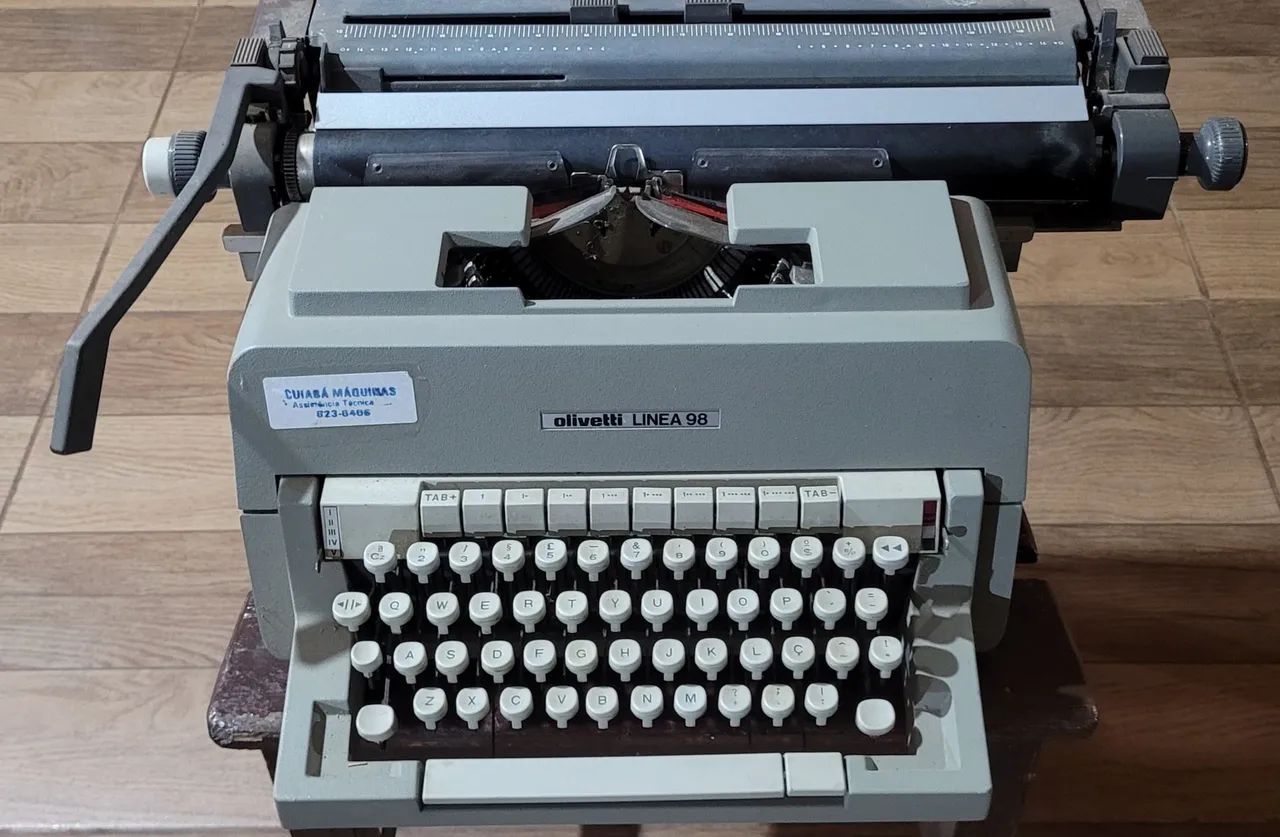 Maquina datilografar Olivette 