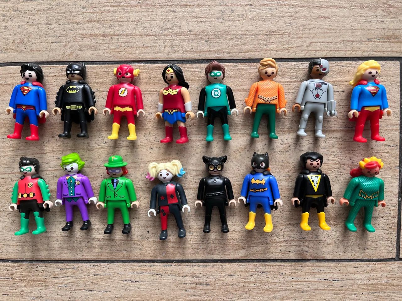 Coleção Kinder - DC Playmobil - Completa