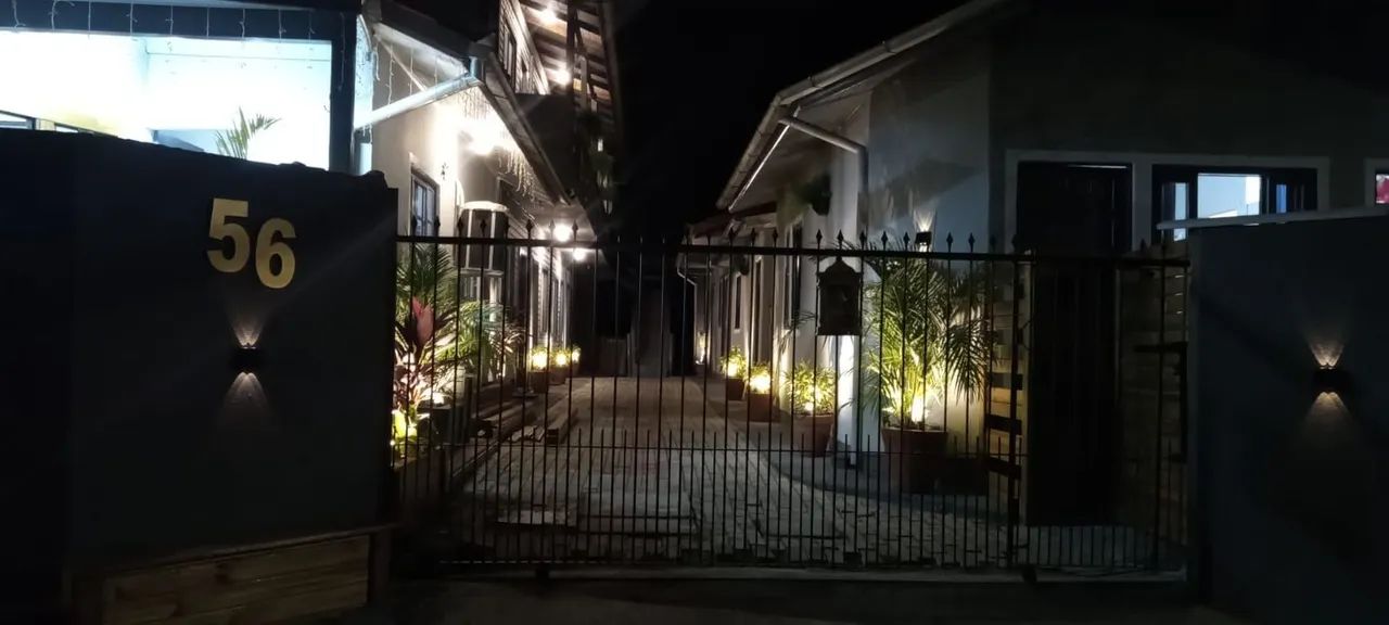 Alugo casa 2 quartos lagoa da conceição 