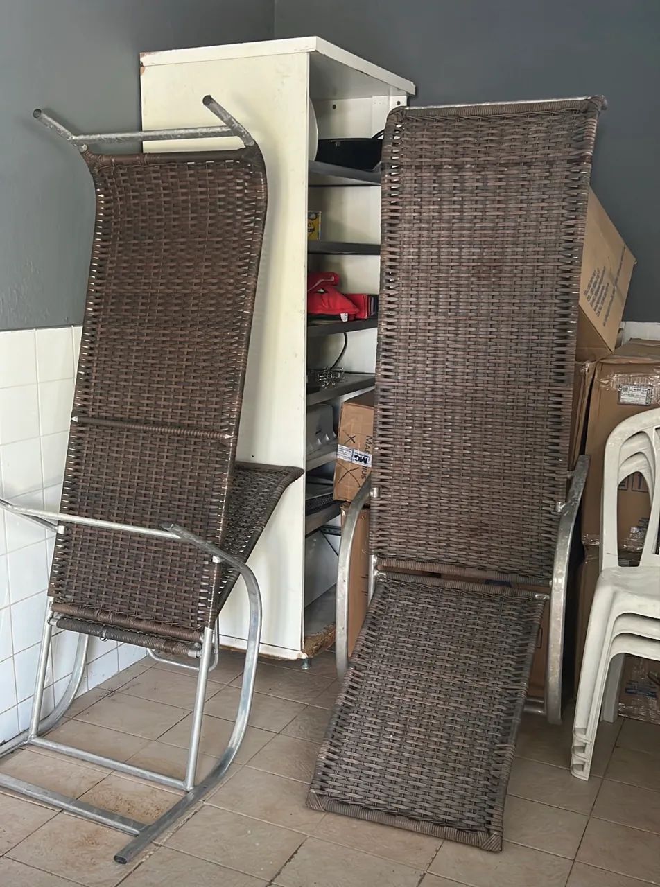 Vendo cadeiras e espreguiçadeiras para área gourmet  - Foto 2